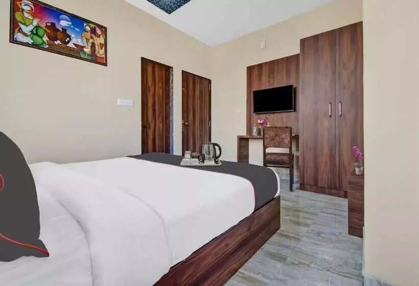Hotelli Ratan Palace By Evara