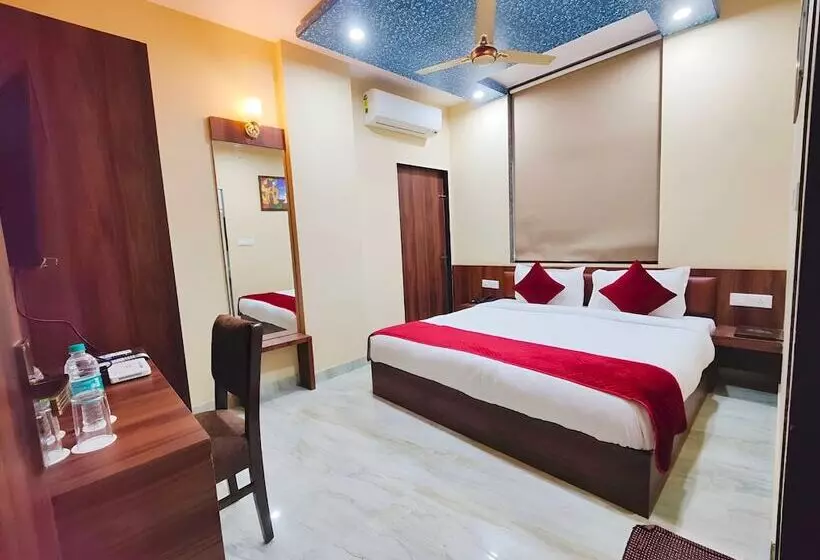 Hotelli Ratan Palace By Evara