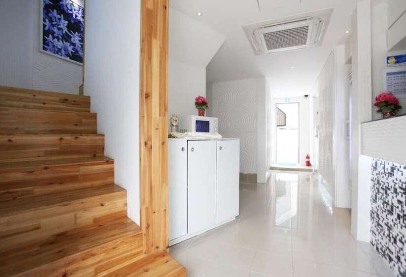 Отель Seongbuk Nabi