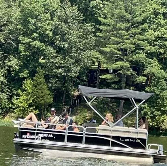 Hotelli Shady Cliff Resort