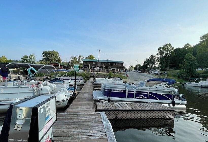 Отель Shady Cliff Resort