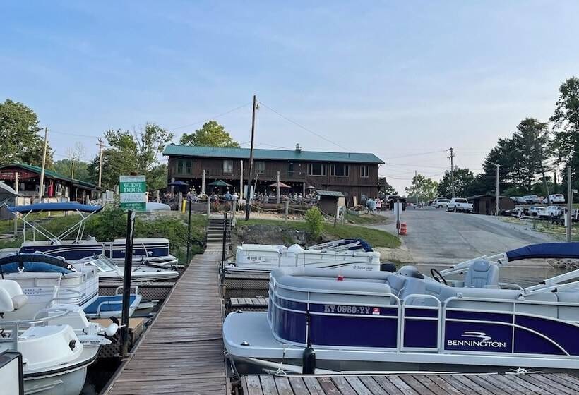 Отель Shady Cliff Resort