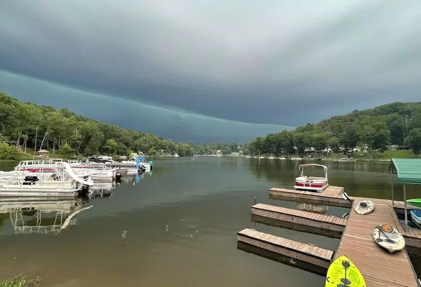 Hotelli Shady Cliff Resort