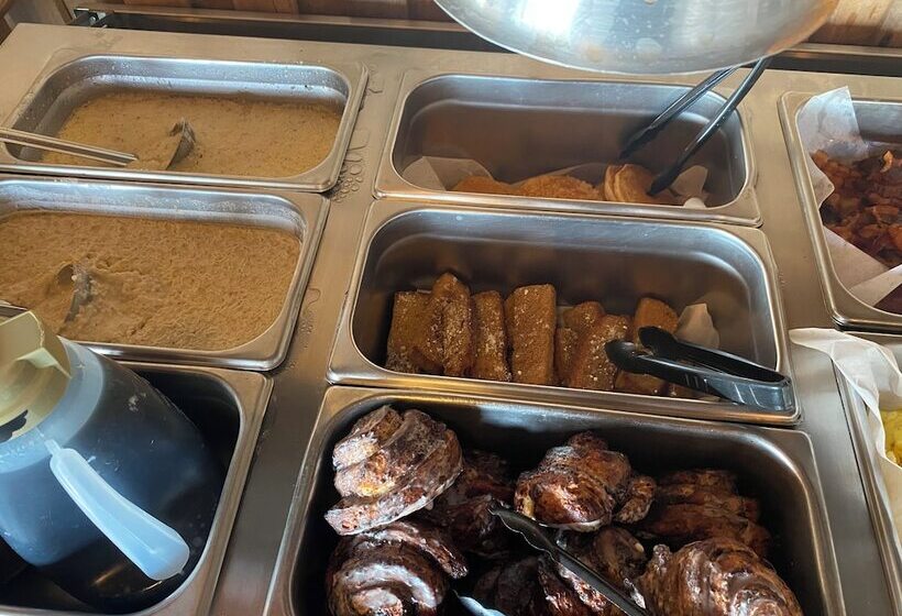 Отель Shady Cliff Resort