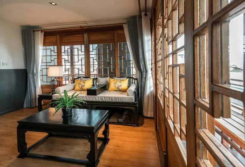 هتل The Lantern Hatyai