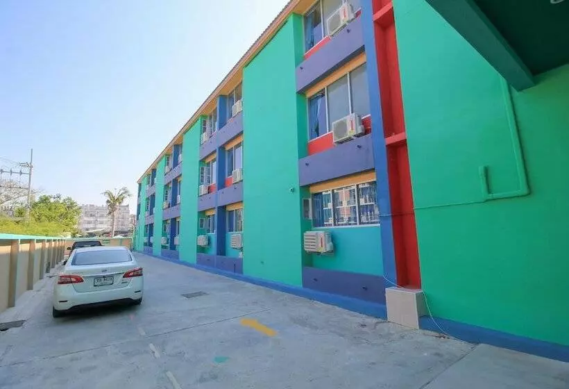 Hotelli The Sea Bangsaen