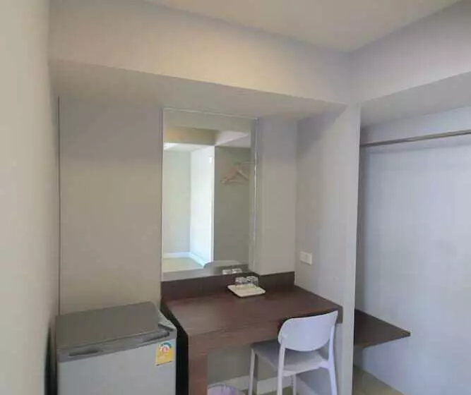 Hotelli The Sea Bangsaen