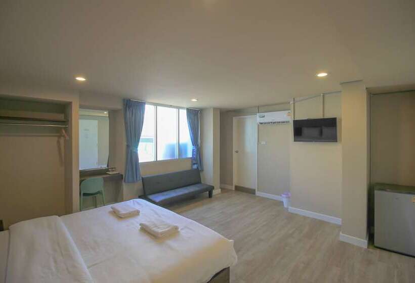 호텔 The Sea Bangsaen