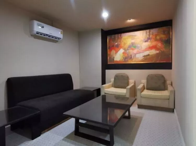 Hotelli The Sea Bangsaen