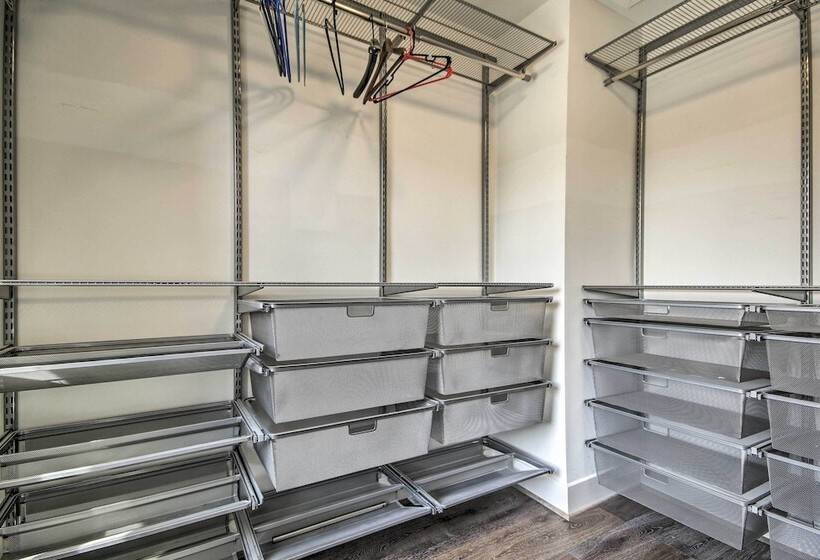 2 Mi To National Mall: Modern Dc Retreat W/ Patio