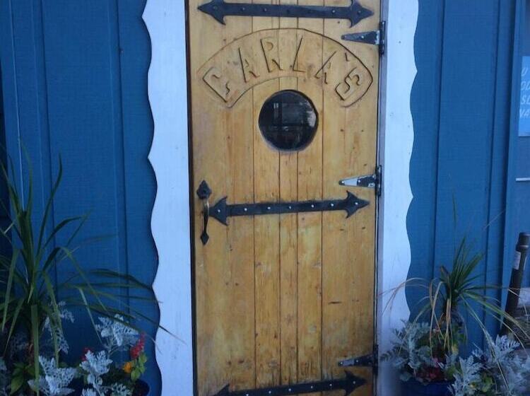 Мотель Carla S Inn