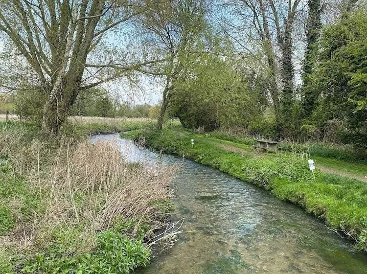 Oxfordshire Village Cottage With Private Garden