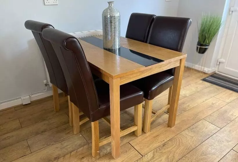 レジデンス Cozy 2 Bed Cottage In Merthyr, 5 Mins To Bike Park