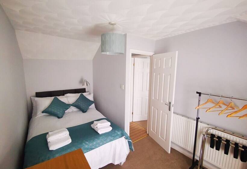 Резиденция Cozy 2 Bed Cottage In Merthyr, 5 Mins To Bike Park
