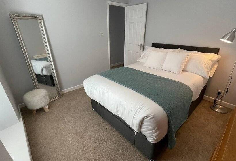 Резиденция Cozy 2 Bed Cottage In Merthyr, 5 Mins To Bike Park