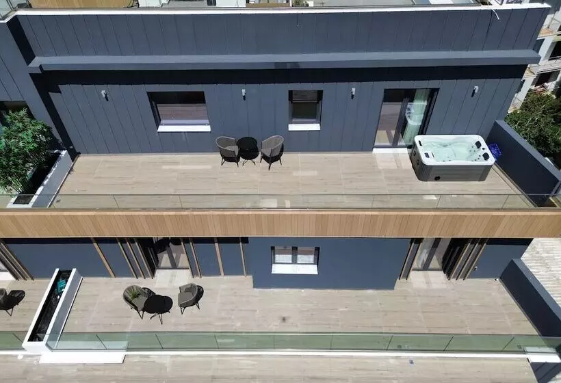 The Edge   Luxury Residences