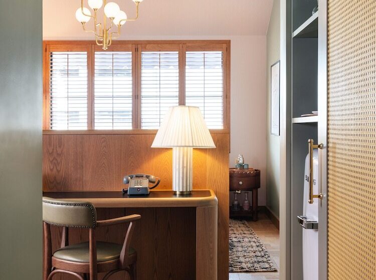 אתר נופש Palihouse Hyde Park Village