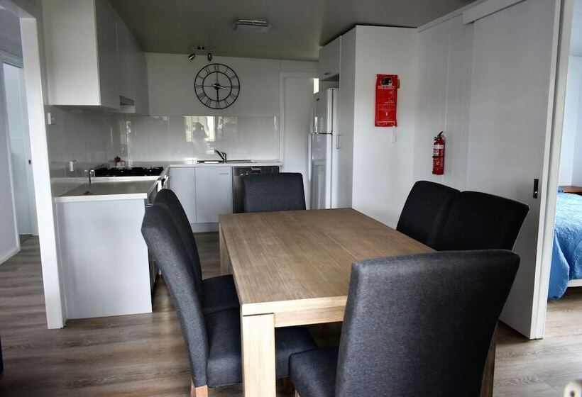 Sussex Palms Holiday Park