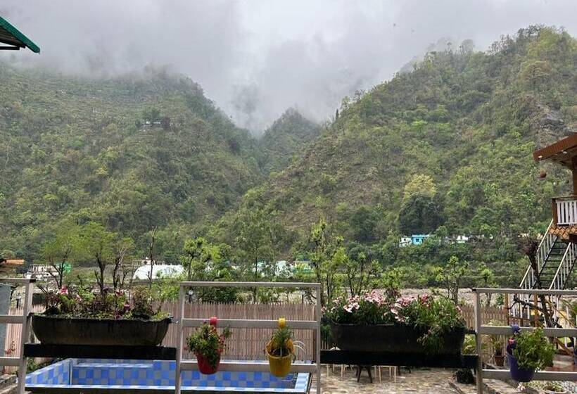 Albergue Panna Resort