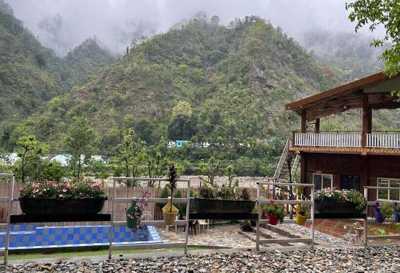 Albergue Panna Resort