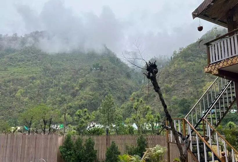 Retkeilymaja Panna Resort