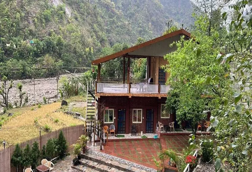 Retkeilymaja Panna Resort