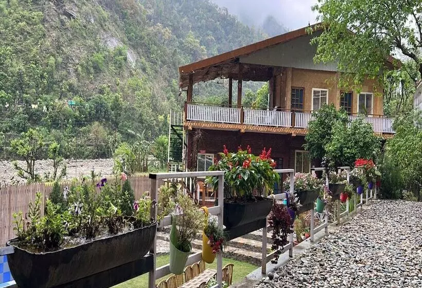 Retkeilymaja Panna Resort