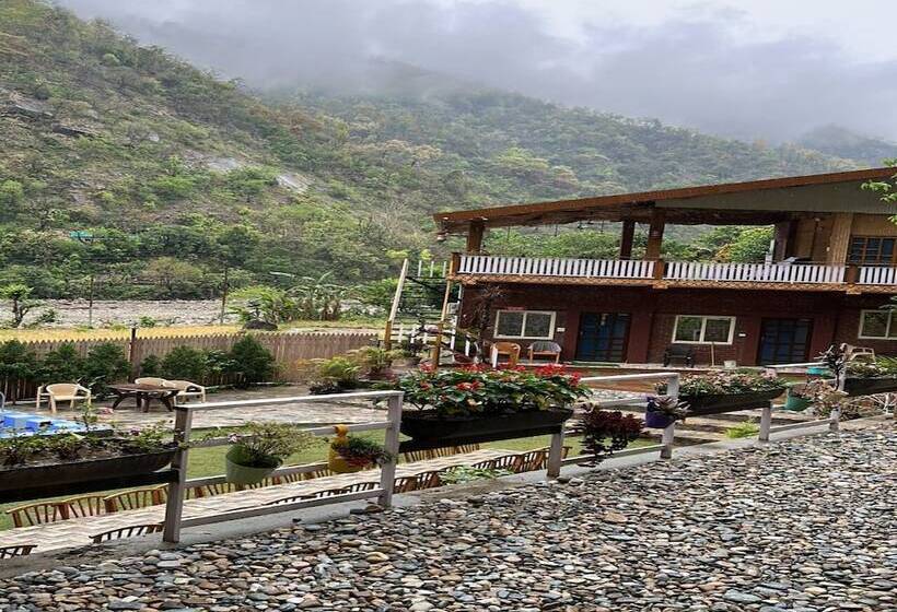 Albergue Panna Resort