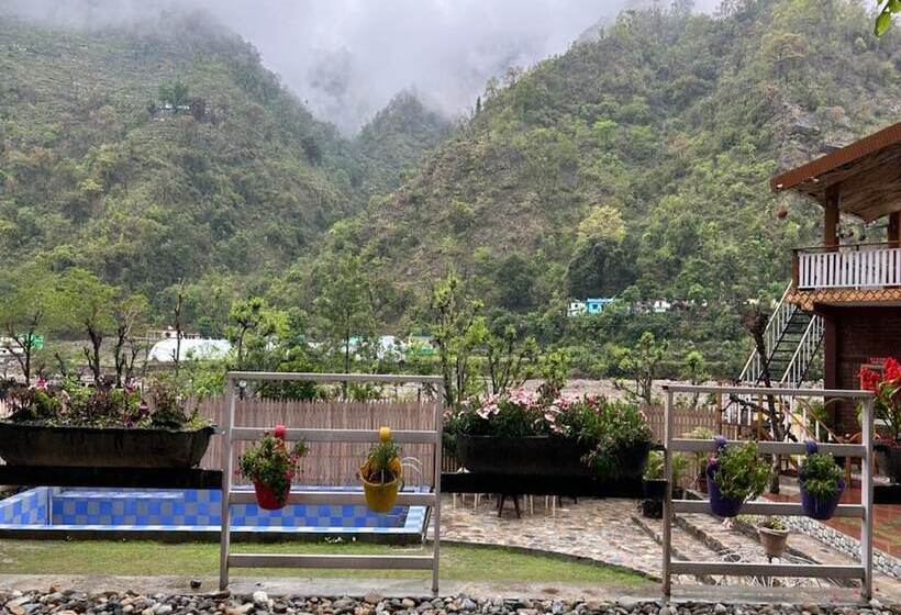 Albergue Panna Resort