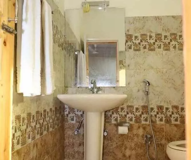 هتل Blossom Guest House Gilgit