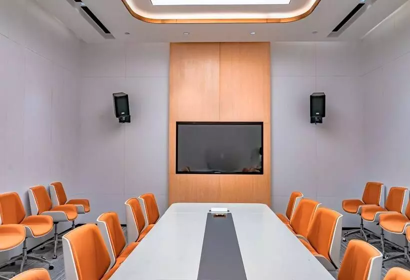 هتل Escale International