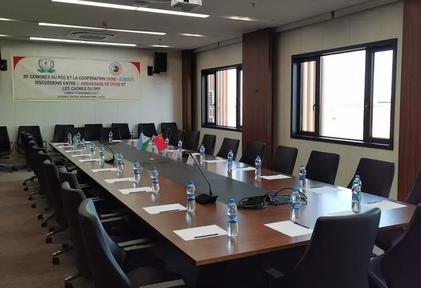 هتل Escale International