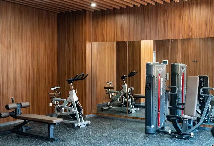 هتل Escale International