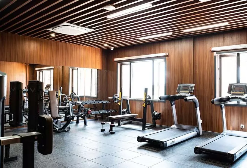 هتل Escale International