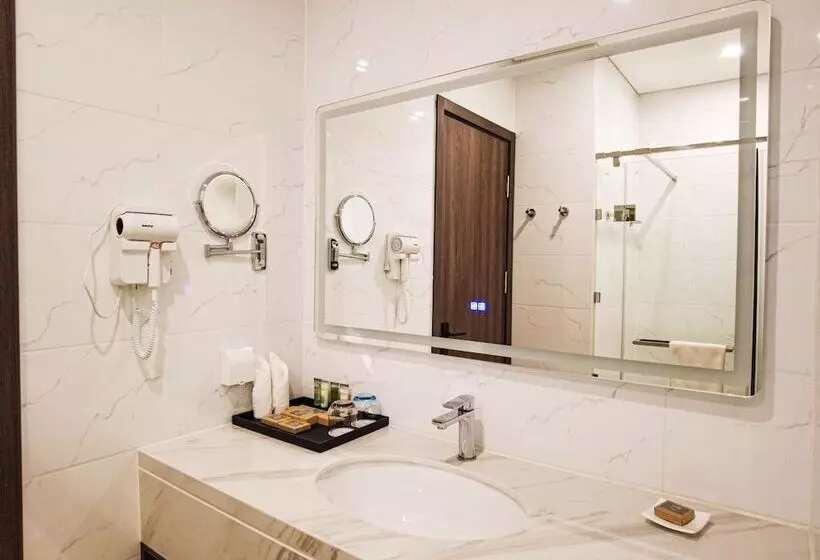 هتل Escale International