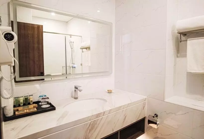 هتل Escale International