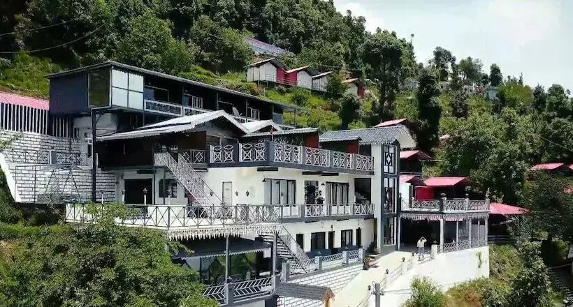 Hotelli Jai Anjana Resort