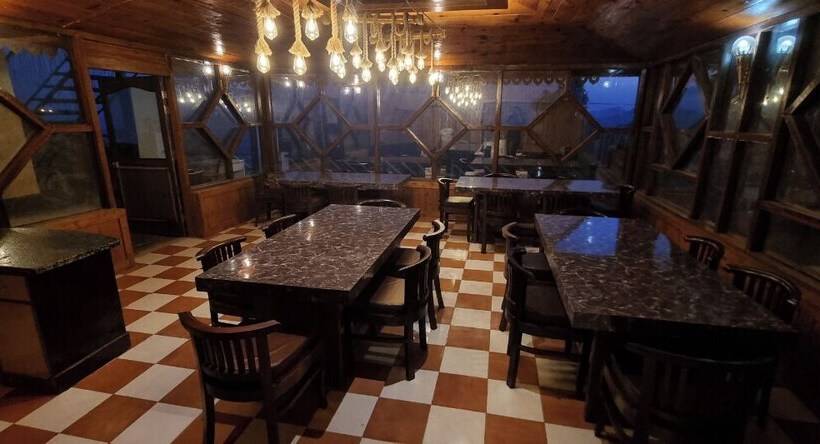 Hotel Jai Anjana Resort