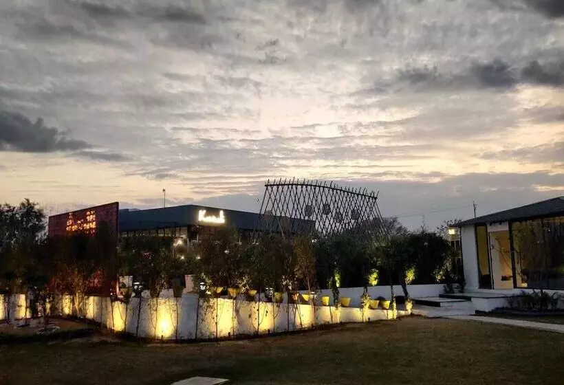 Hotelli Kavaali Stays