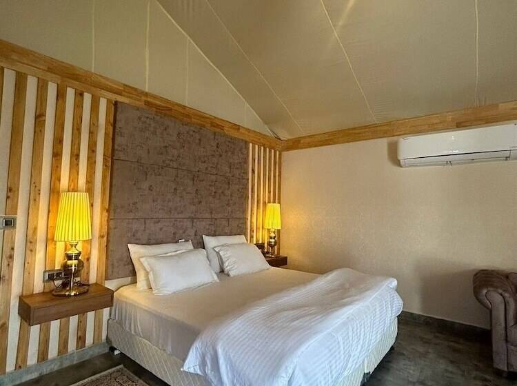 Отель Kavaali Stays