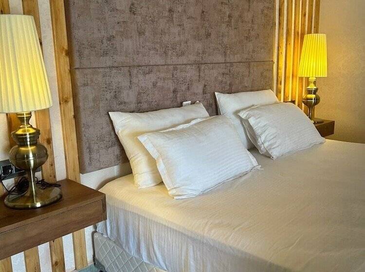 Отель Kavaali Stays