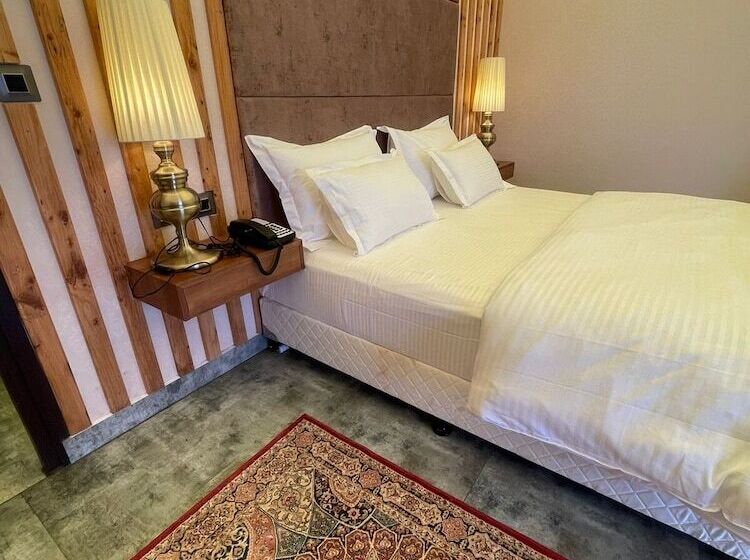 Отель Kavaali Stays