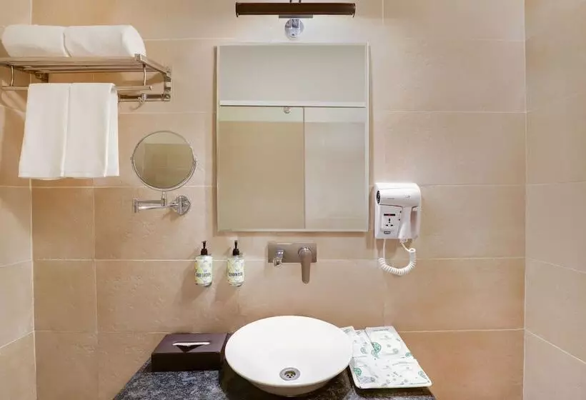 Lemon Tree Hotel Mukteshwar