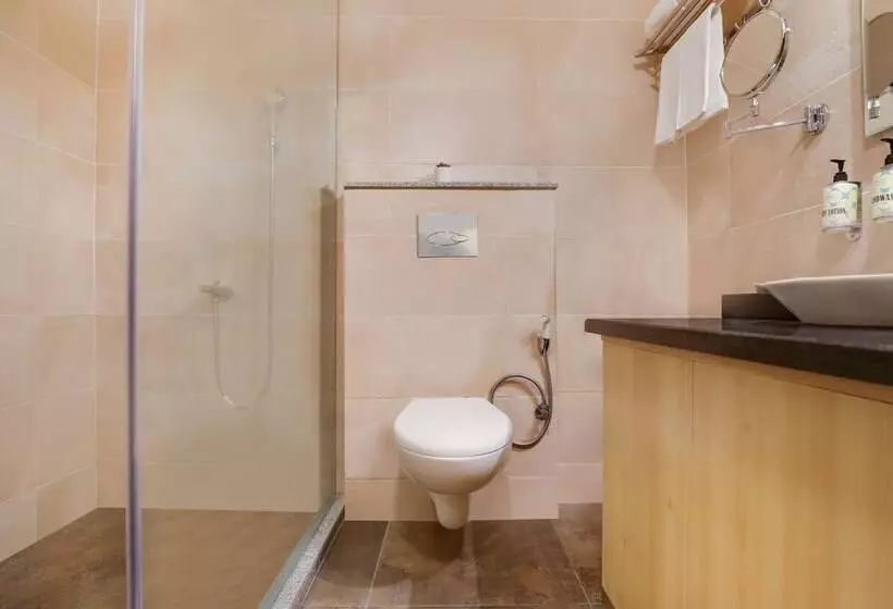 Lemon Tree Hotel Mukteshwar