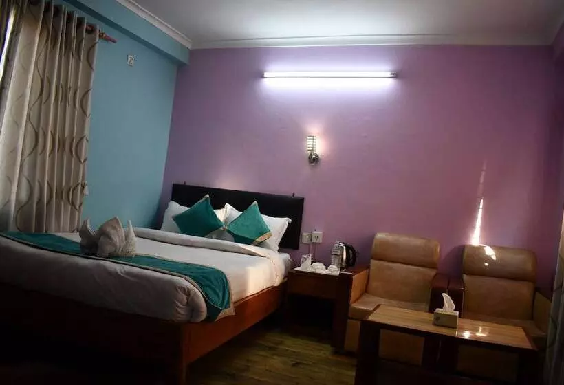هتل Miracle Pokhara