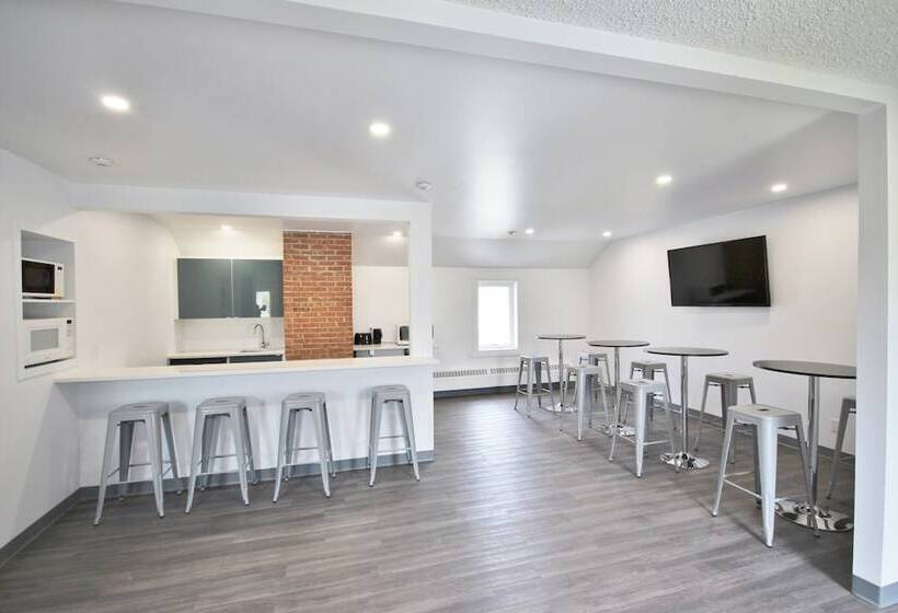 هتل Mynarski House