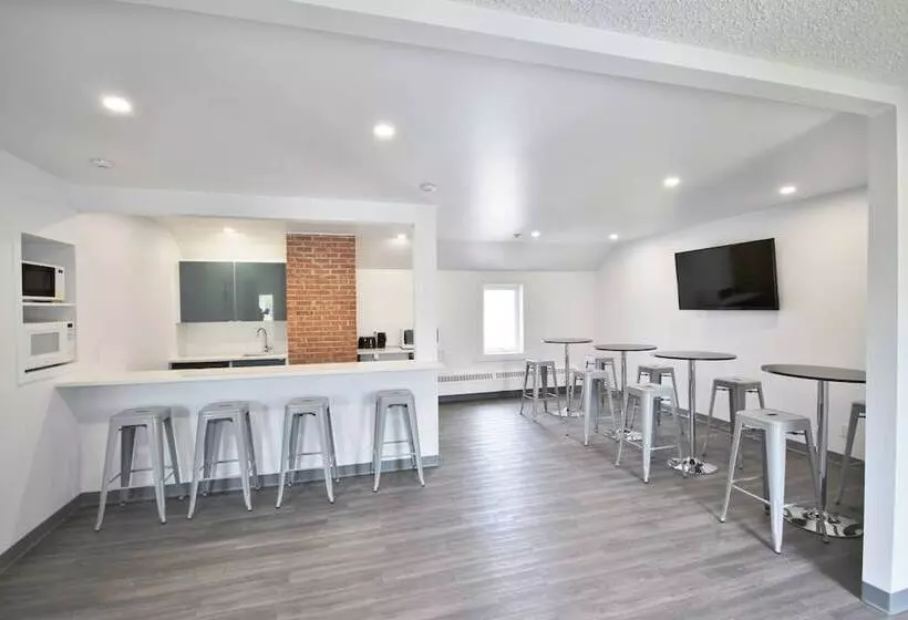 Hotelli Mynarski House