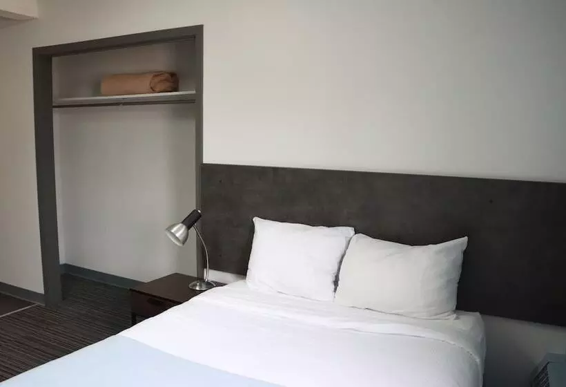 Hotelli Mynarski House