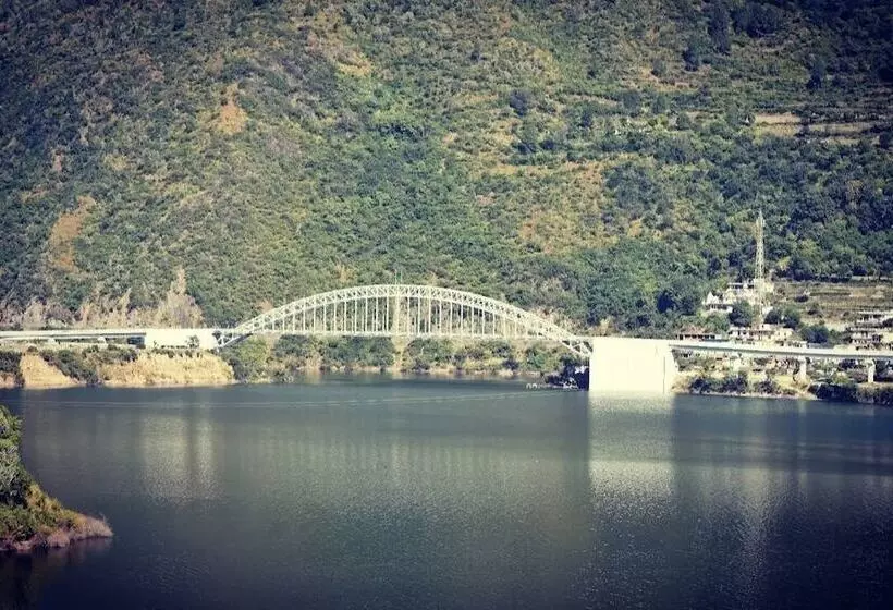 Hotelli Omkaar And Restaurant