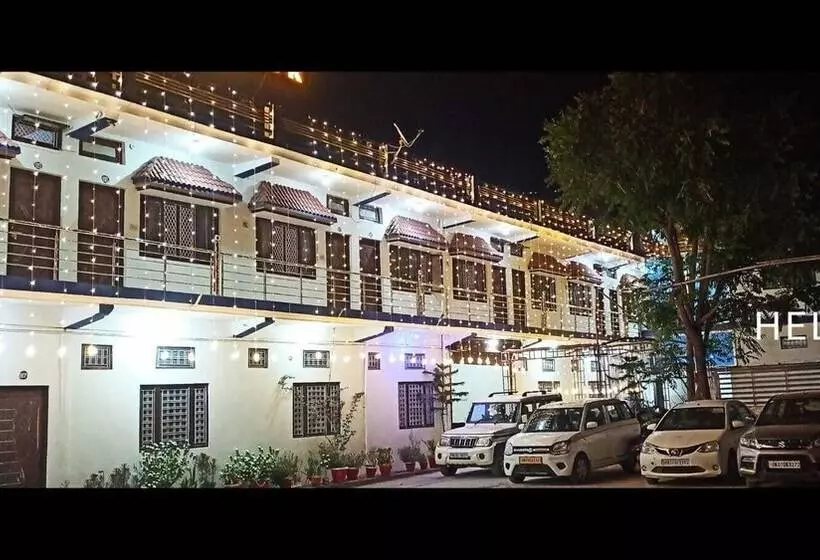 Hotelli Omkaar And Restaurant